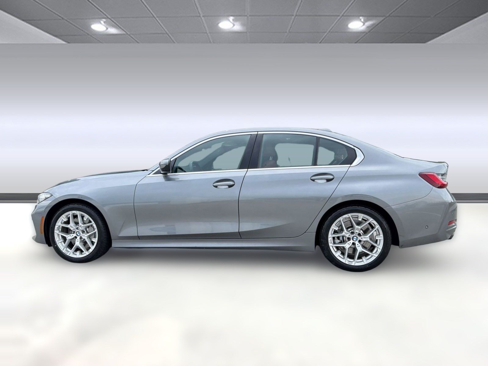 Used 2025 BMW 330i Sedan RWD image 2