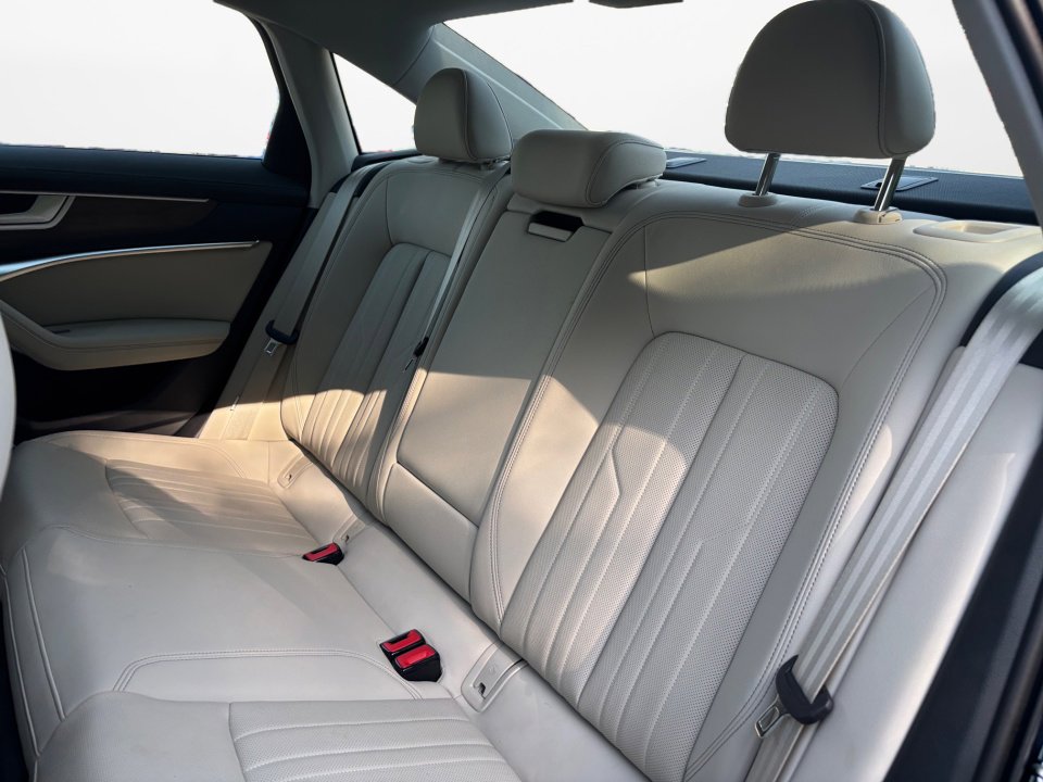 Certified 2025 Audi A6 Premium Plus image 12