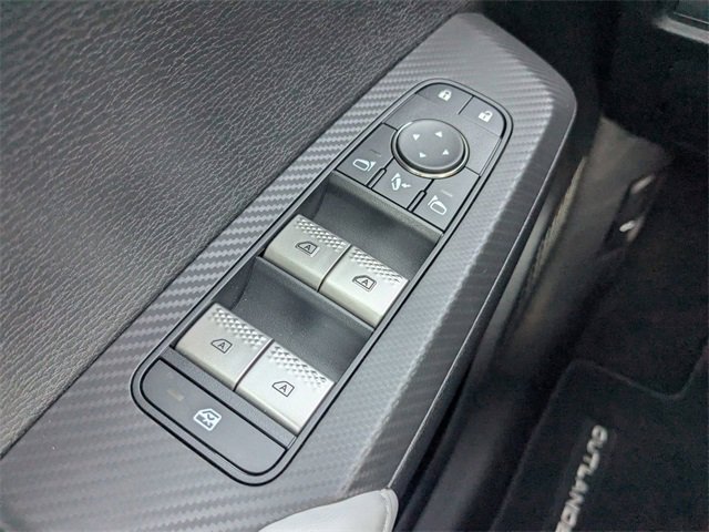 New 2025 Mitsubishi Outlander SE image 24