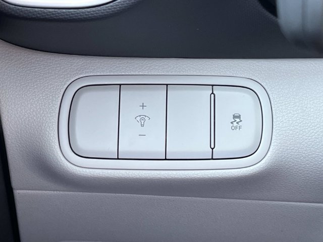 New 2026 Hyundai Venue SEL FWD image 31