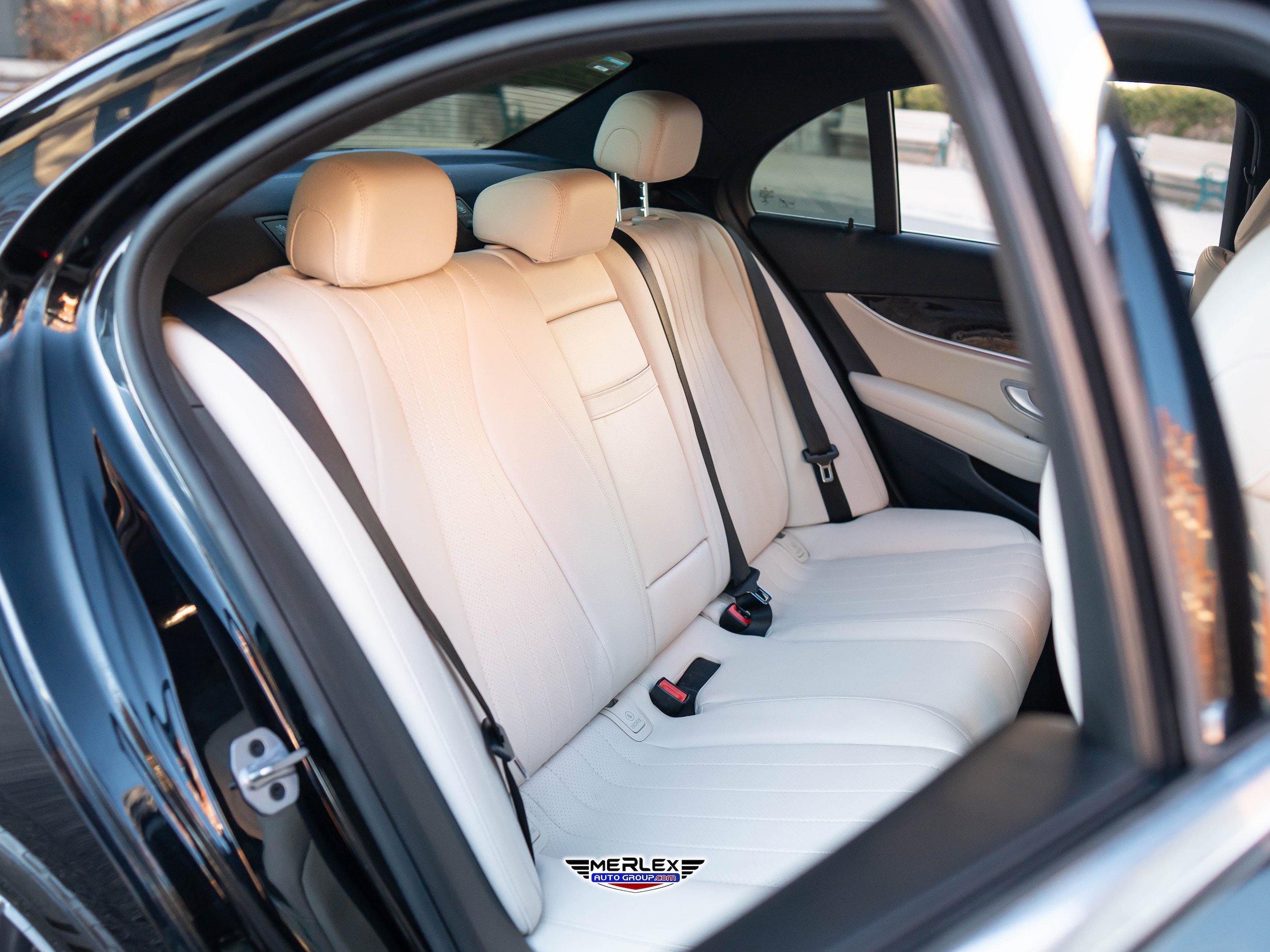 Used 2019 Mercedes-Benz E 300 w/ Premium 1 Package image 18