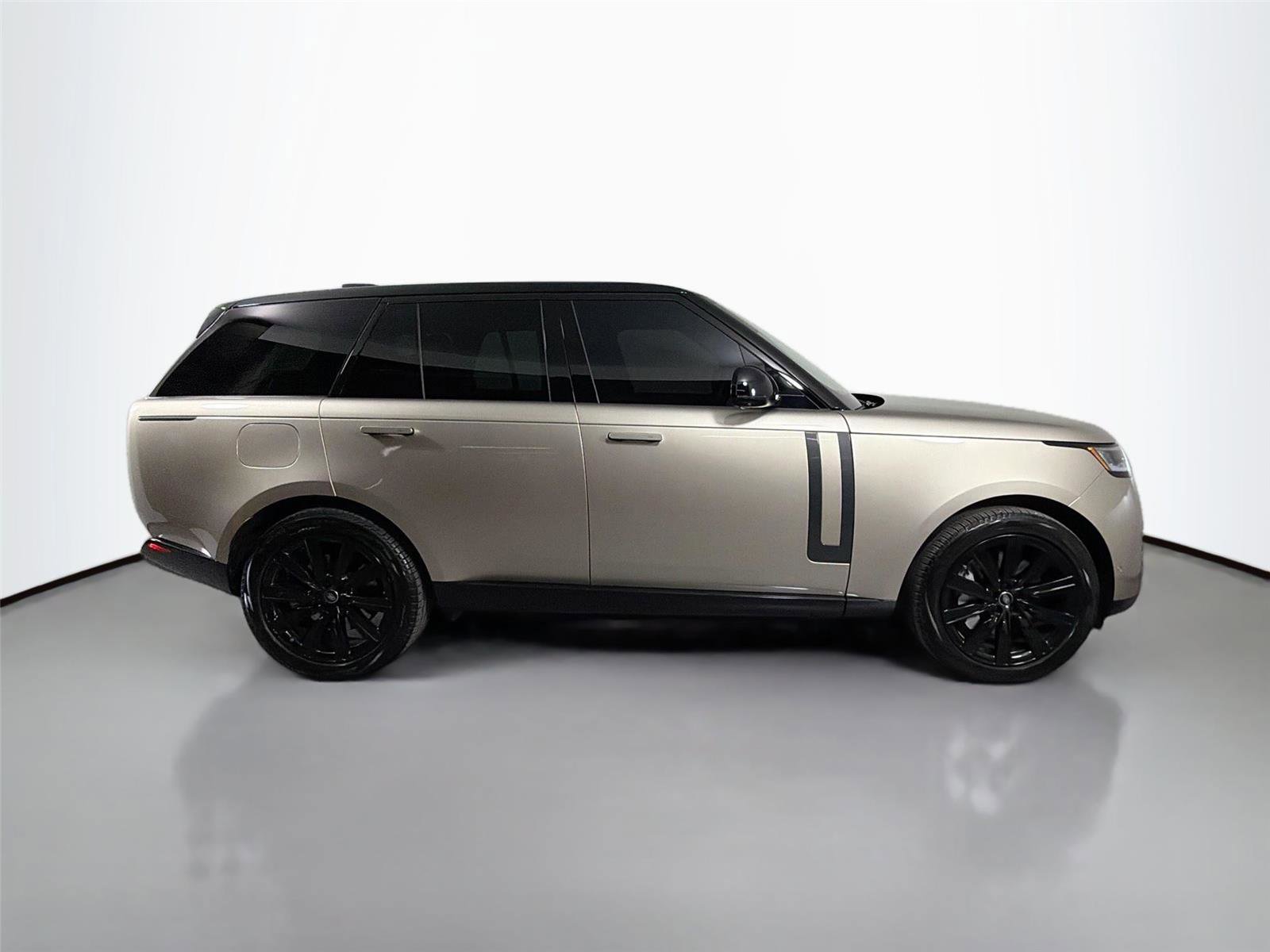 Certified 2025 Land Rover Range Rover SE AWD/4WD image 4