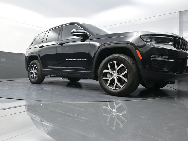 New 2025 Jeep Grand Cherokee Limited w/ Luxury Tech Group II image 20