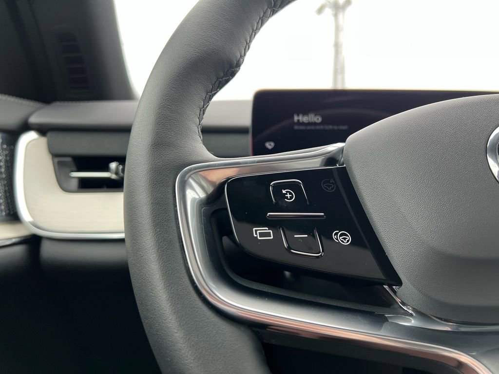 Certified 2025 Volvo EX90 Ultra AWD/4WD image 12
