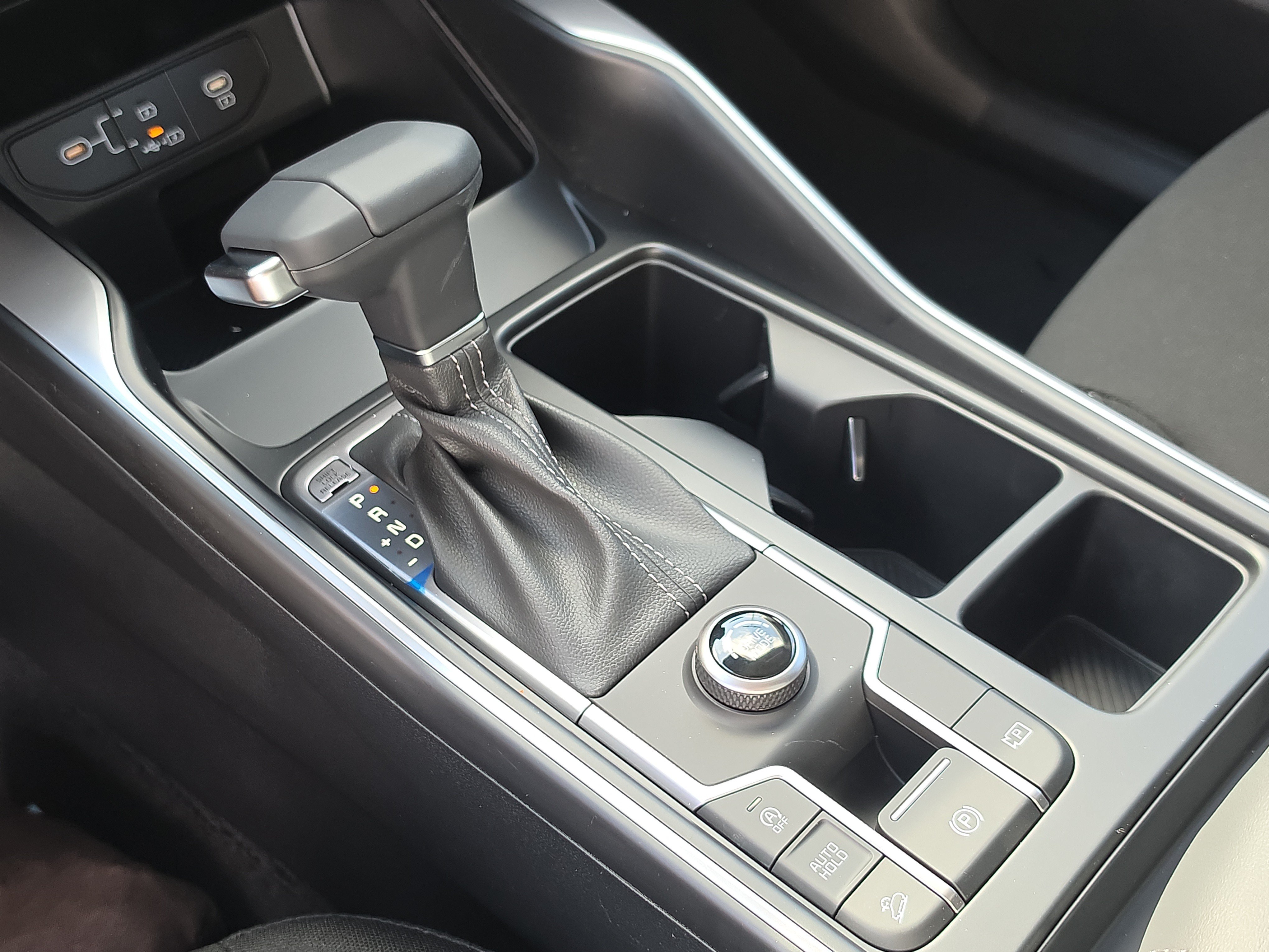 New 2026 Kia Sorento LX FWD image 25