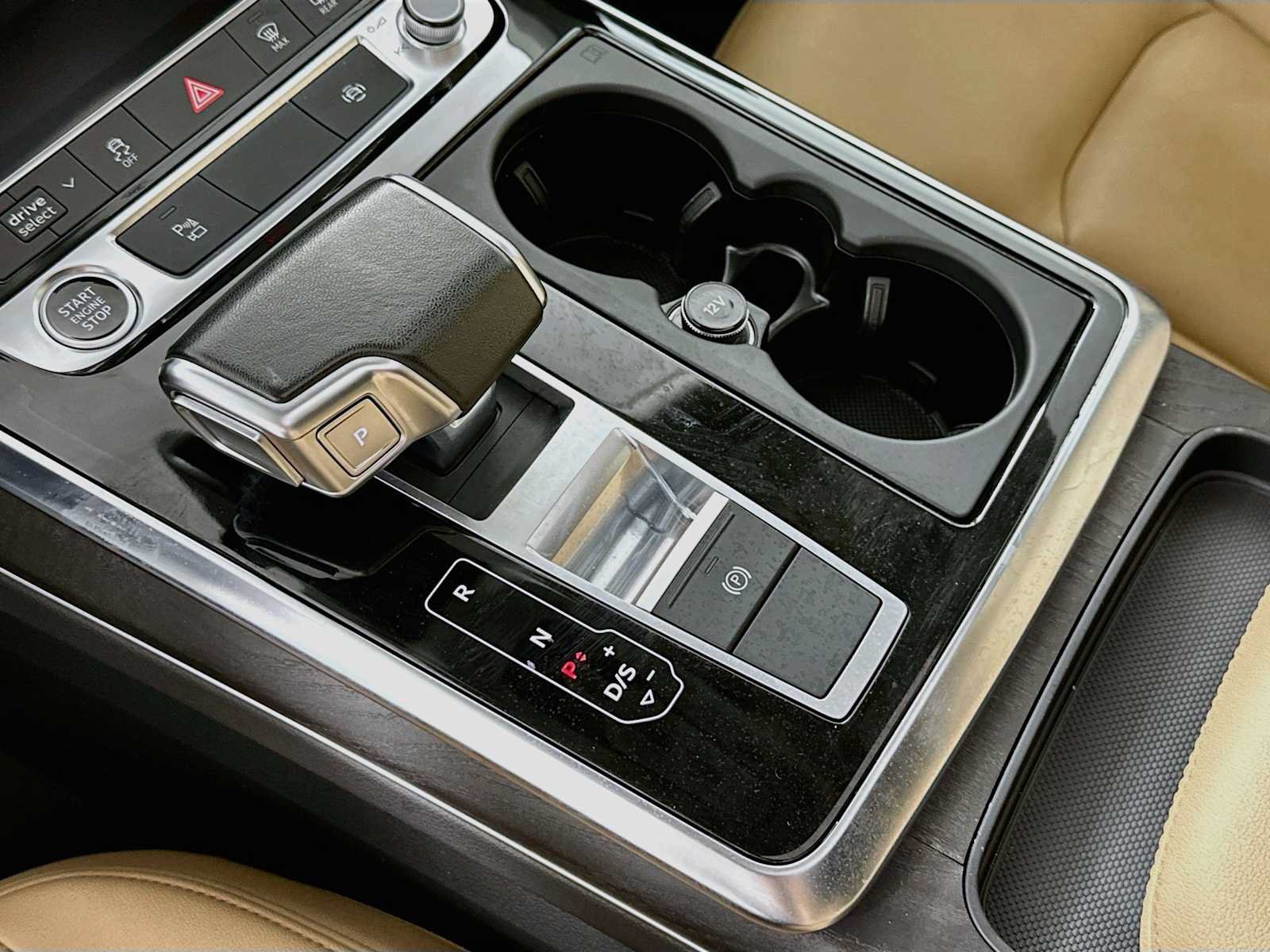 Certified 2023 Audi Q8 Premium w/ Convenience Package AWD/4WD image 16