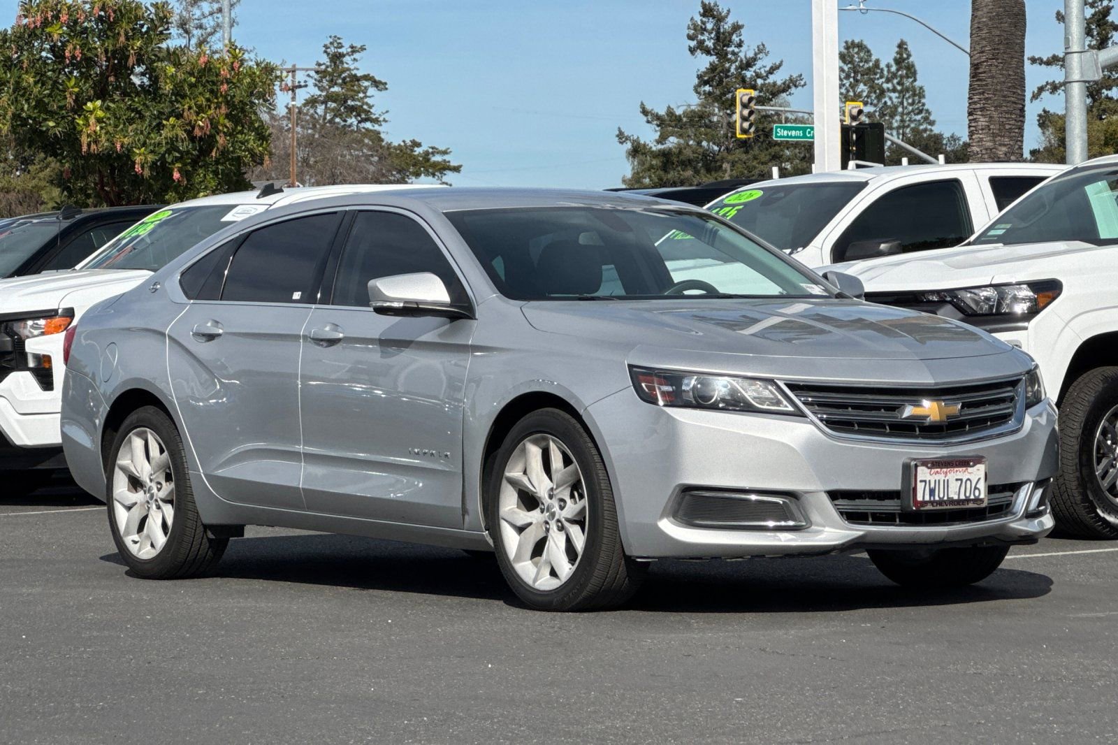 Used 2017 Chevrolet Impala LT image 2