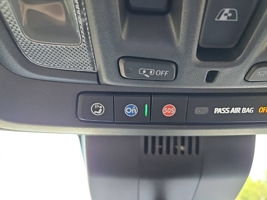 Used 2025 GMC Sierra 1500 AT4 w/ AT4 Premium Package AWD/4WD image 46