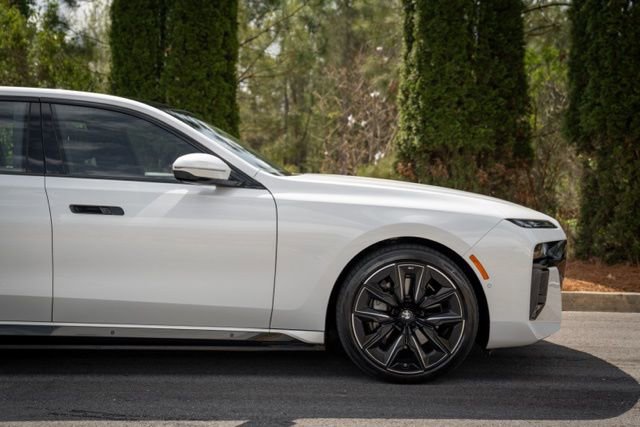 Used 2023 BMW i7 xDrive60 w/ Executive Package 2 image 11