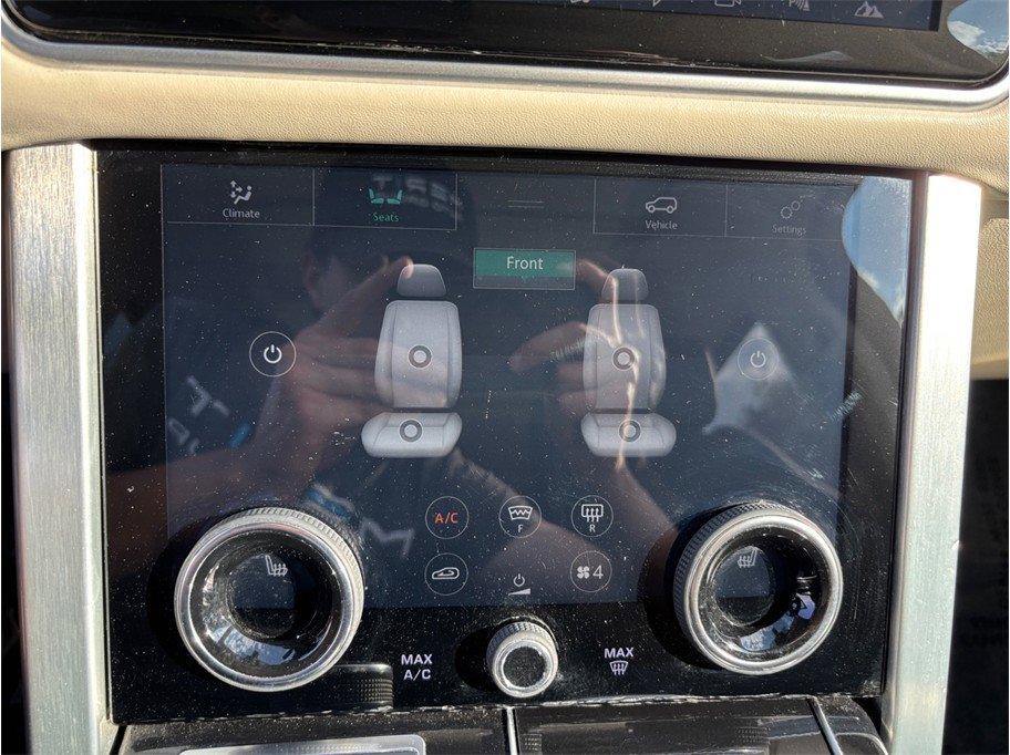 Used 2019 Land Rover Range Rover Supercharged AWD/4WD image 33