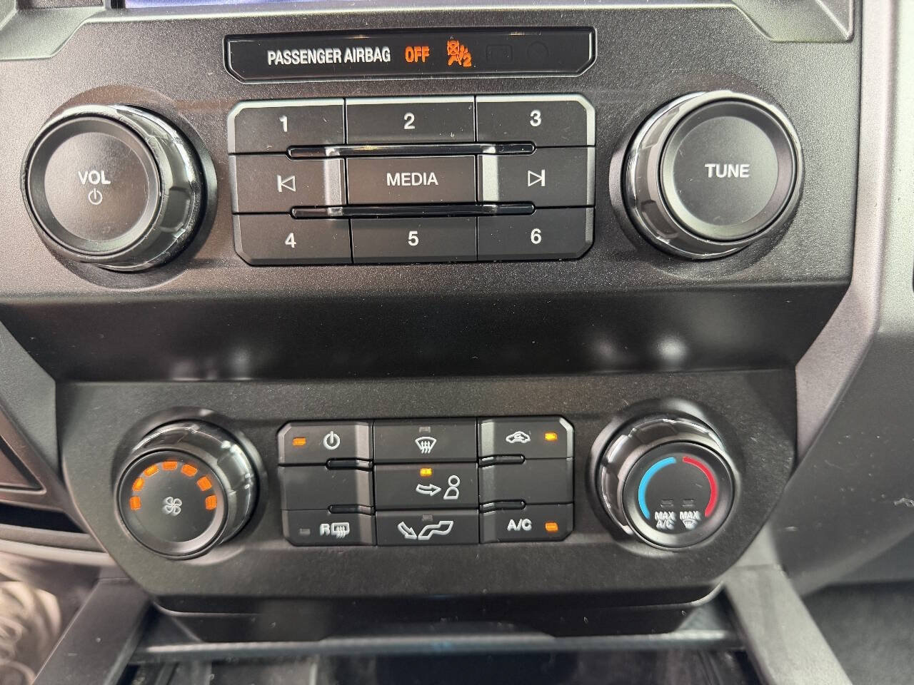 Used 2019 Ford F150 XLT w/ Equipment Group 301A Mid AWD/4WD image 24