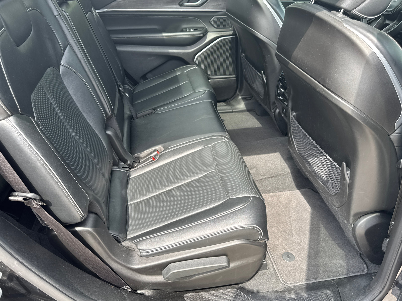 Certified 2025 Jeep Grand Cherokee L Overland w/ Advanced Protech Group III AWD/4WD image 21