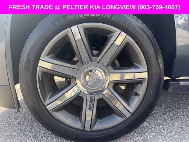 Used 2019 Cadillac Escalade Premium Luxury RWD image 9