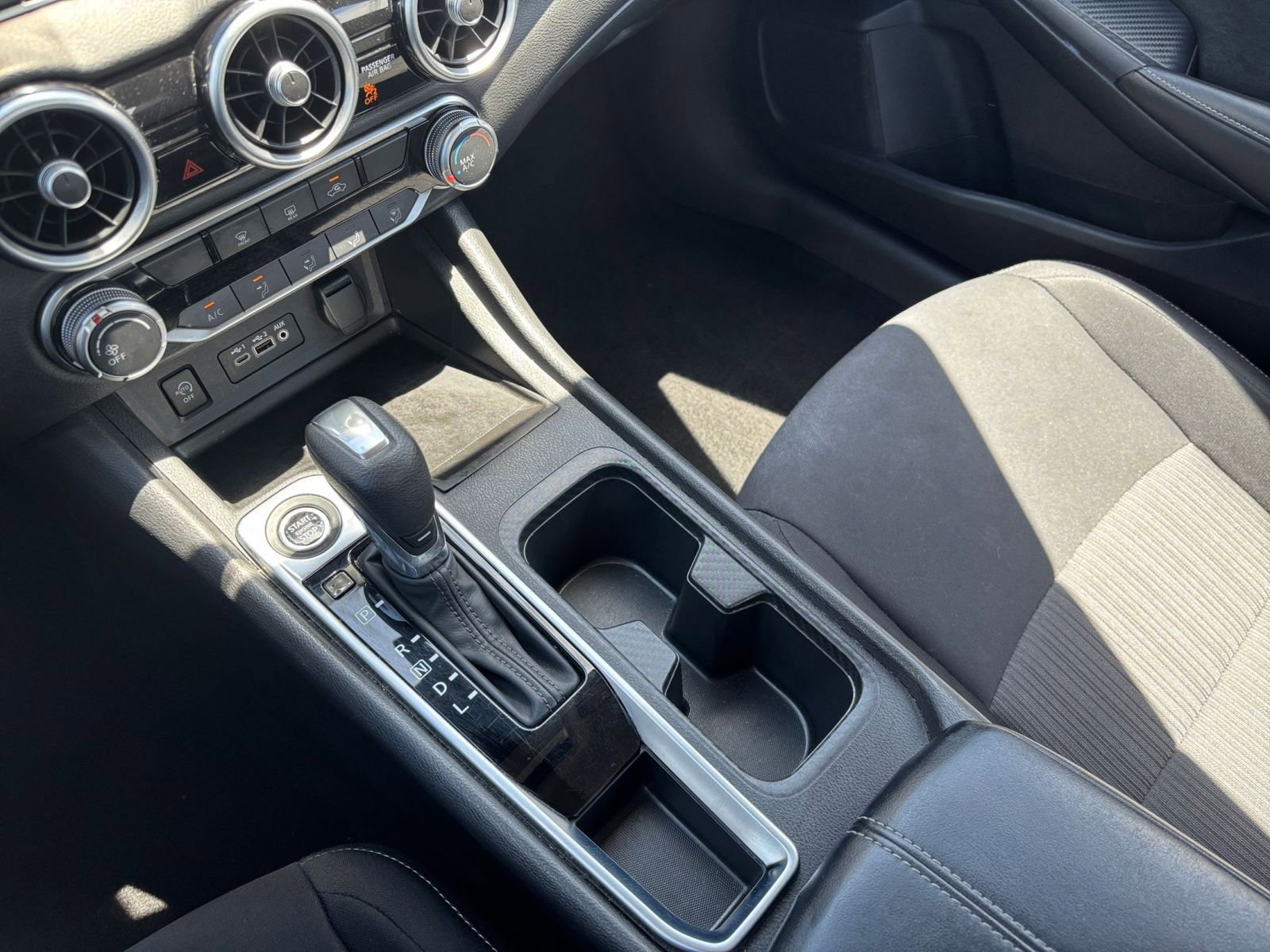 Used 2025 Nissan Sentra SV FWD image 39