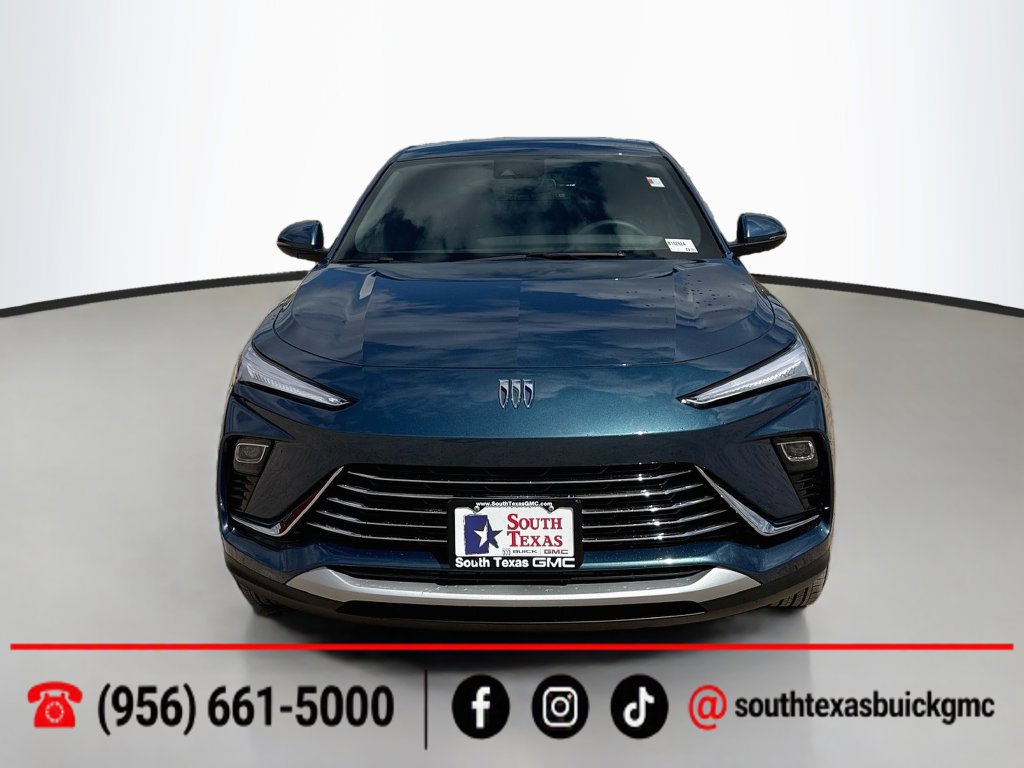Used 2026 Buick Envista Sport Touring w/ Convenience II Package FWD image 2