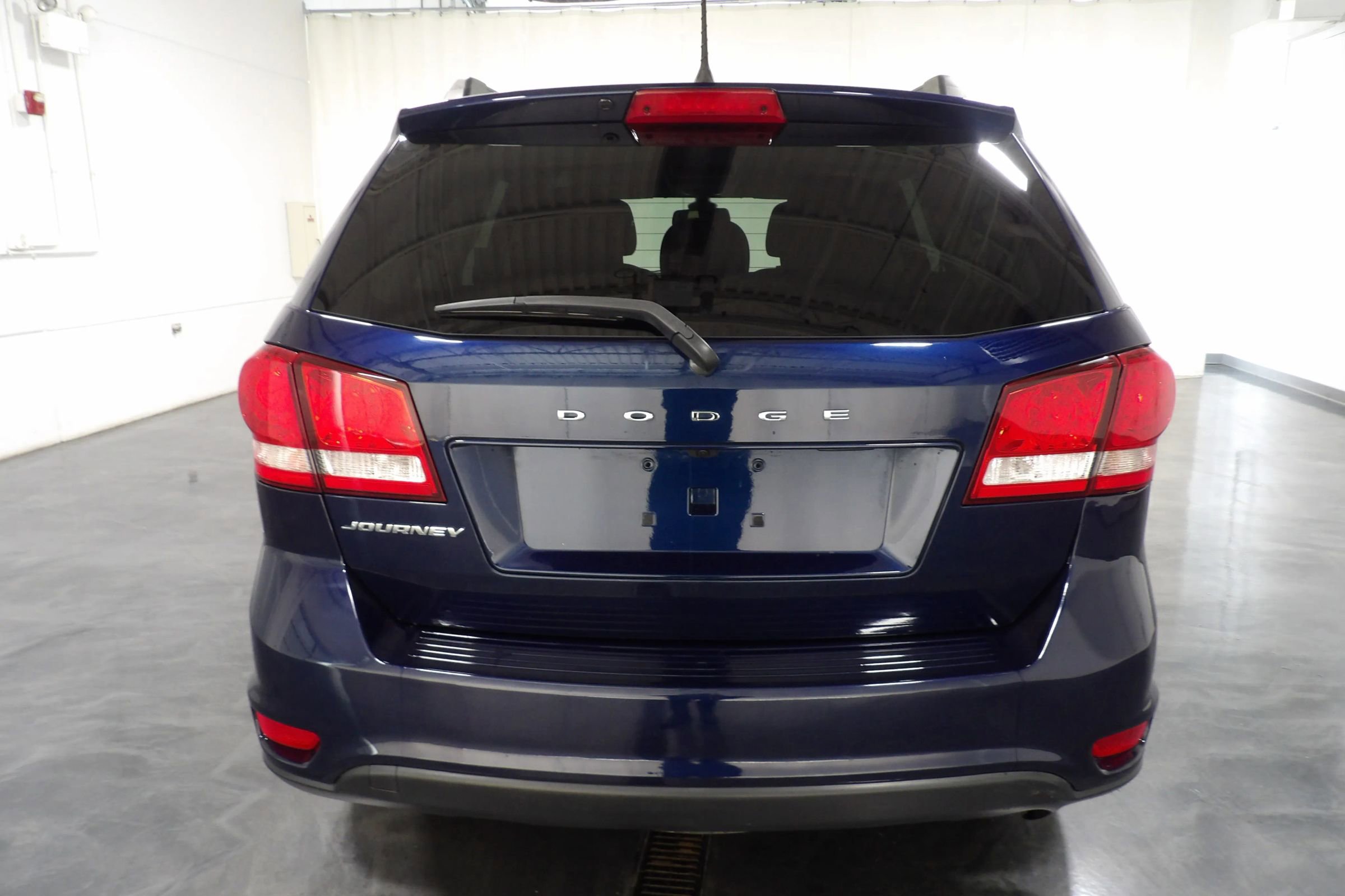 Used 2019 Dodge Journey SE w/ Premium Group FWD image 5