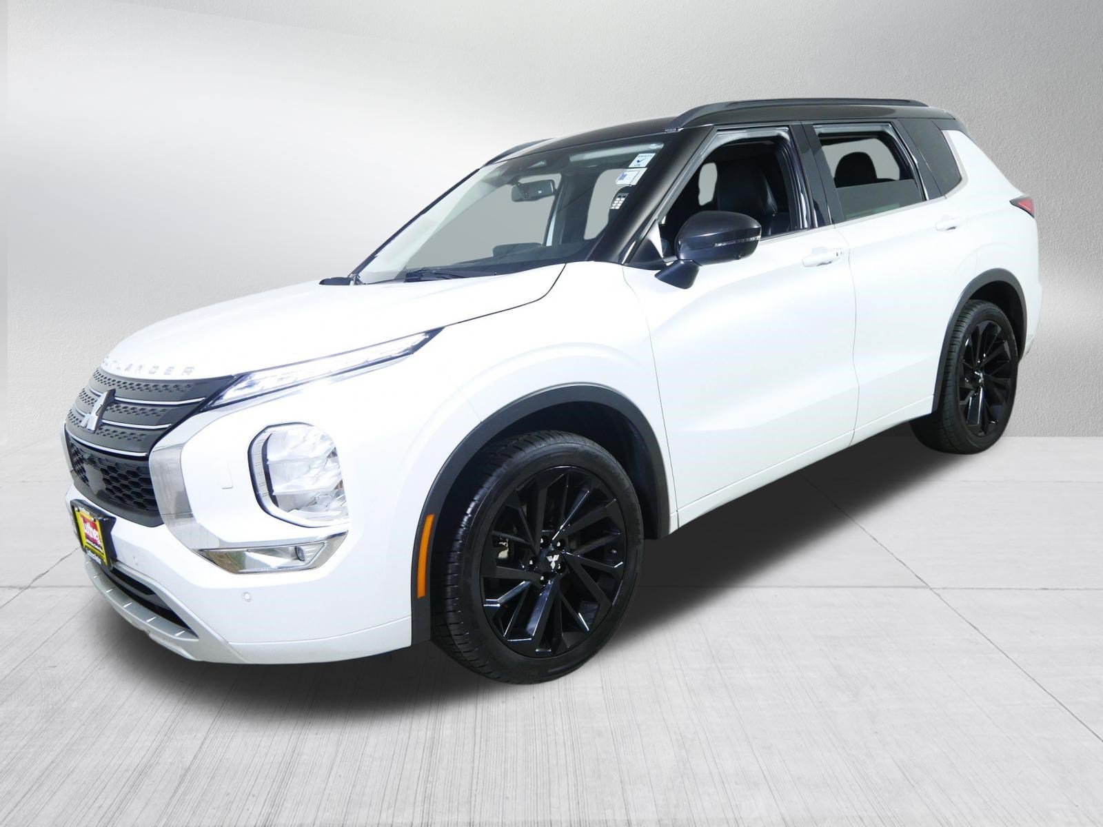 Used 2022 Mitsubishi Outlander SEL AWD/4WD image 3