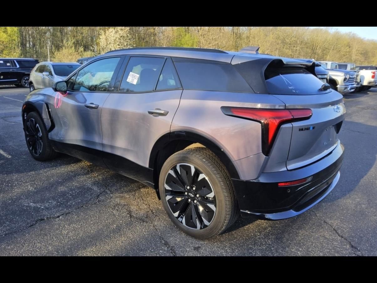 Used 2025 Chevrolet Blazer EV RS AWD/4WD image 5