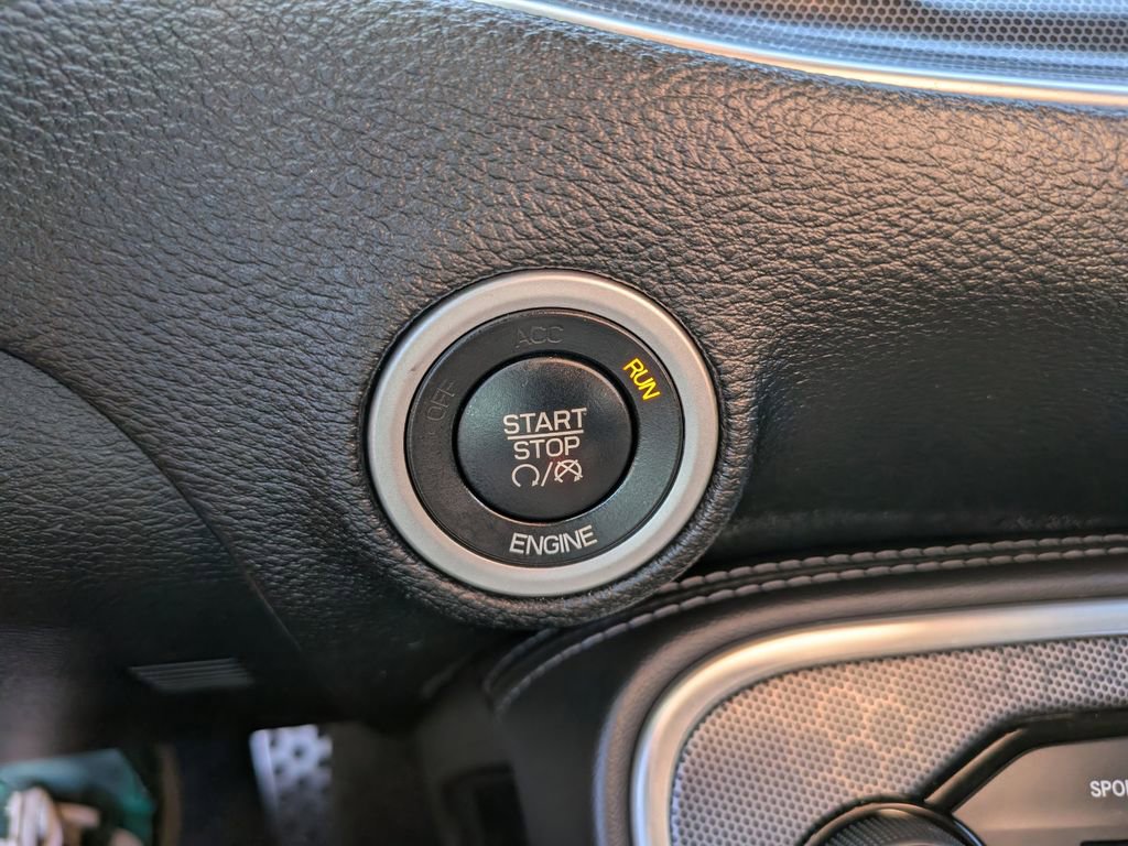 Used 2016 Dodge Challenger R/T Scat Pack RWD image 28
