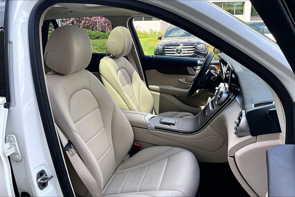 Certified 2022 Mercedes-Benz GLC 300 4MATIC image 7