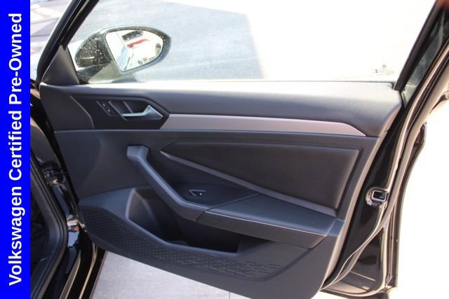 Used 2024 Volkswagen Jetta Sport image 19