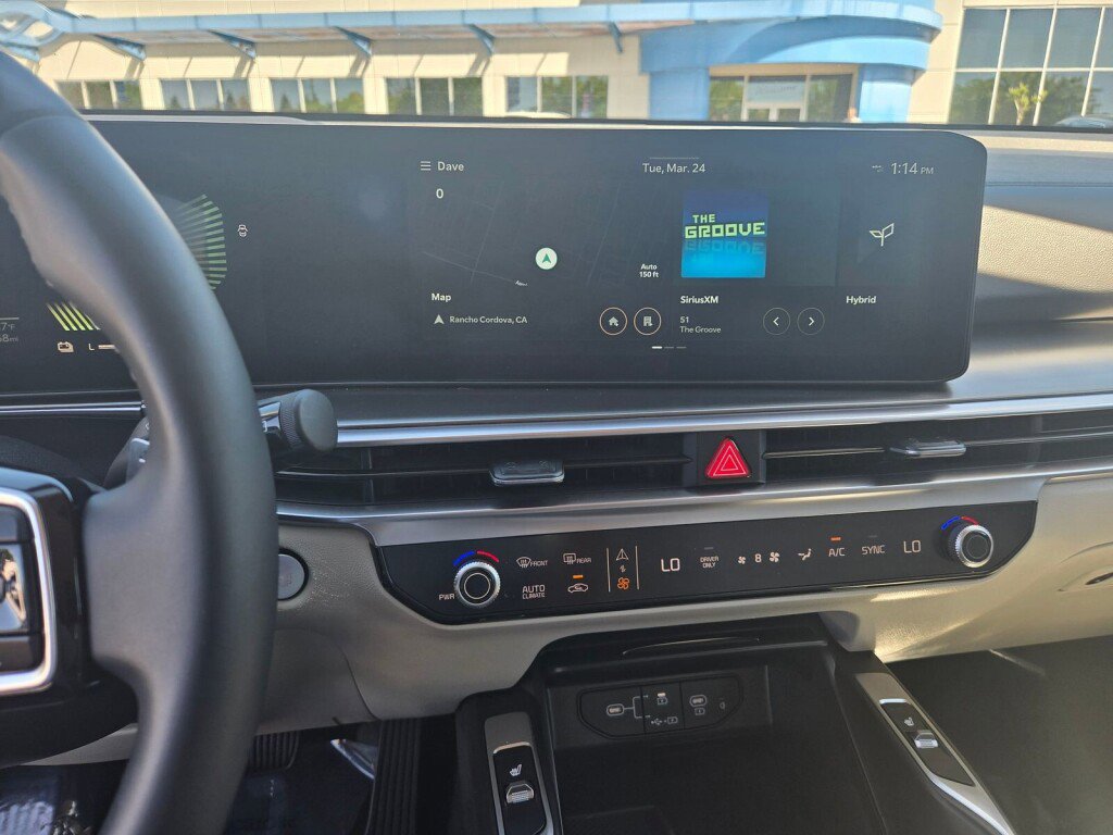 Used 2025 Kia Sorento EX image 8