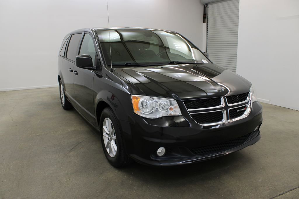 Used 2020 Dodge Grand Caravan SE FWD image 6