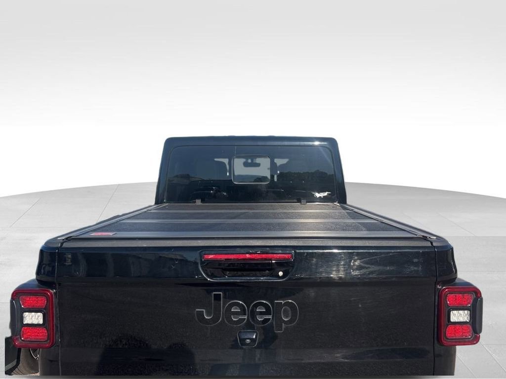 Used 2021 Jeep Gladiator Overland image 16