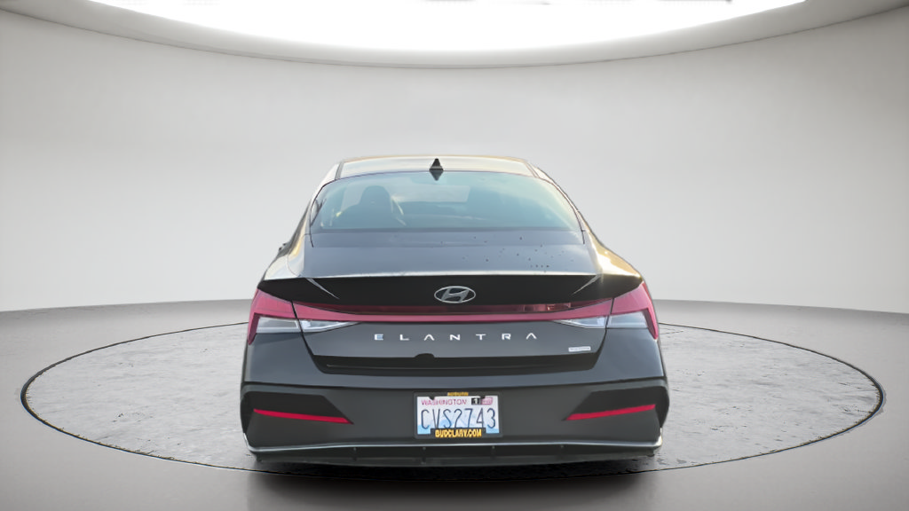 Used 2026 Hyundai Elantra Hybrid w/ Cargo Package FWD image 7