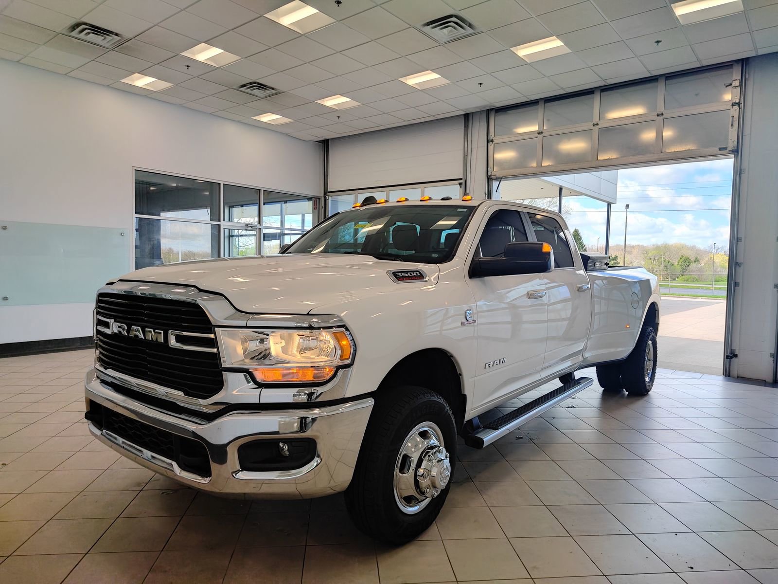 Used 2019 RAM 3500 Big Horn image 8