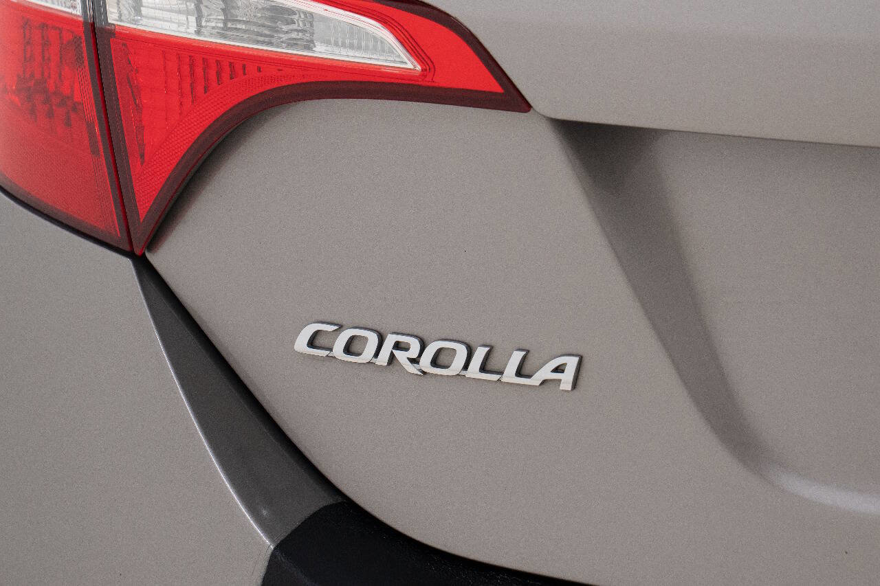 Used 2016 Toyota Corolla LE image 12