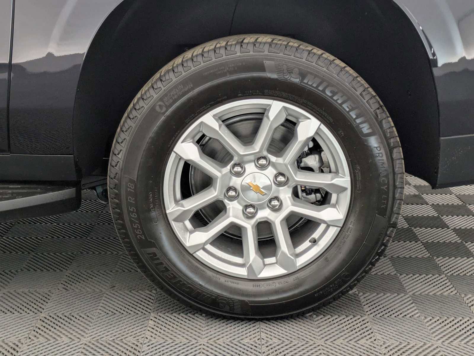 New 2026 Chevrolet Suburban LT AWD/4WD image 14