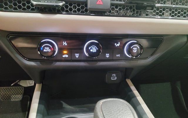 Used 2025 Honda HR-V LX image 39