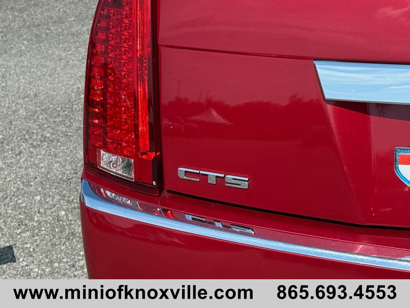 Used 2011 Cadillac CTS Luxury RWD image 10