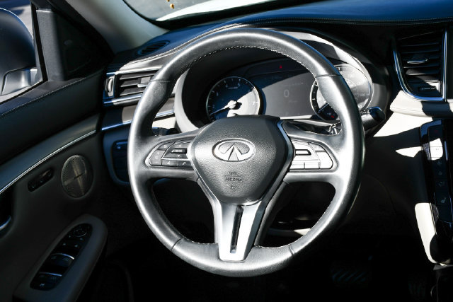 Used 2023 INFINITI QX50 Luxe AWD/4WD image 18