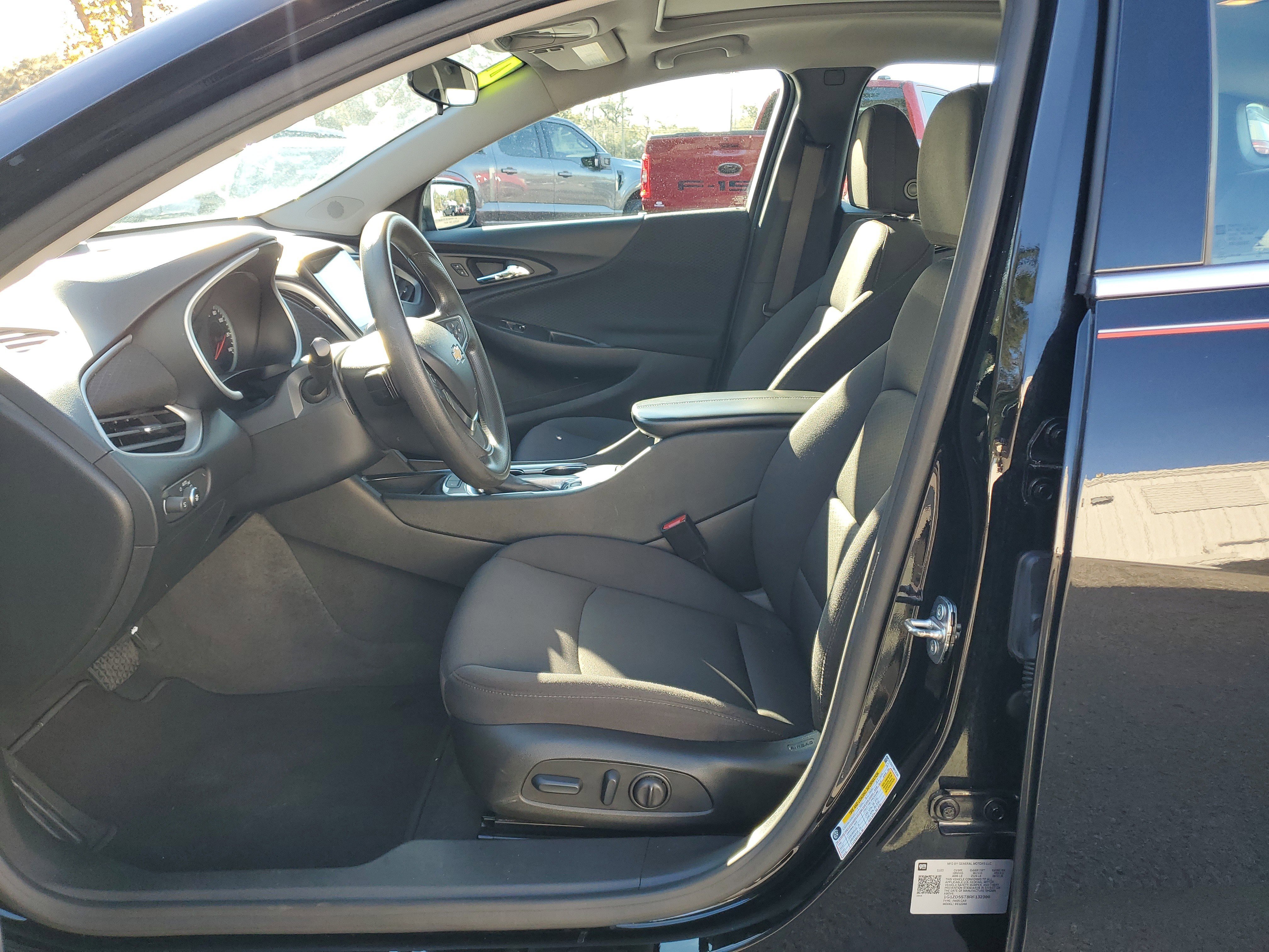 Used 2024 Chevrolet Malibu LT image 19