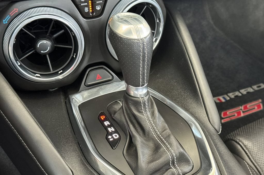 Used 2018 Chevrolet Camaro SS RWD image 23