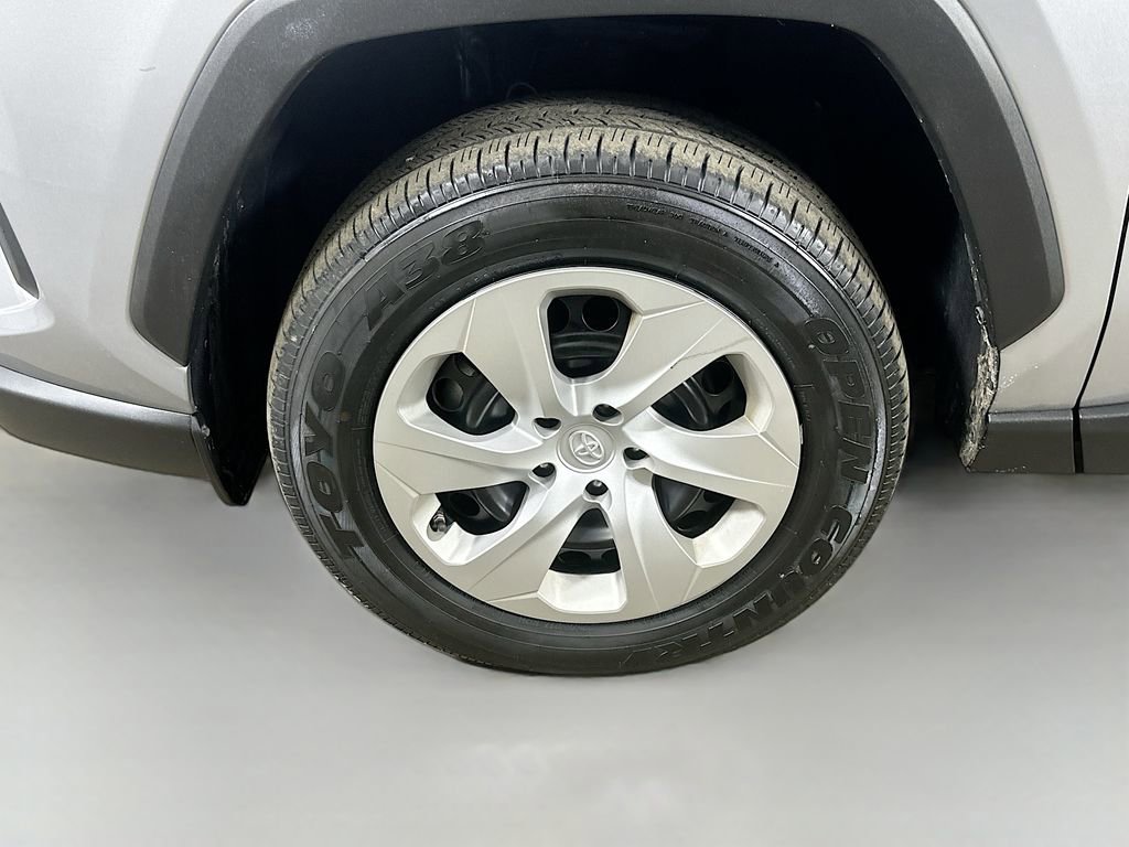 Used 2024 Toyota RAV4 LE image 8