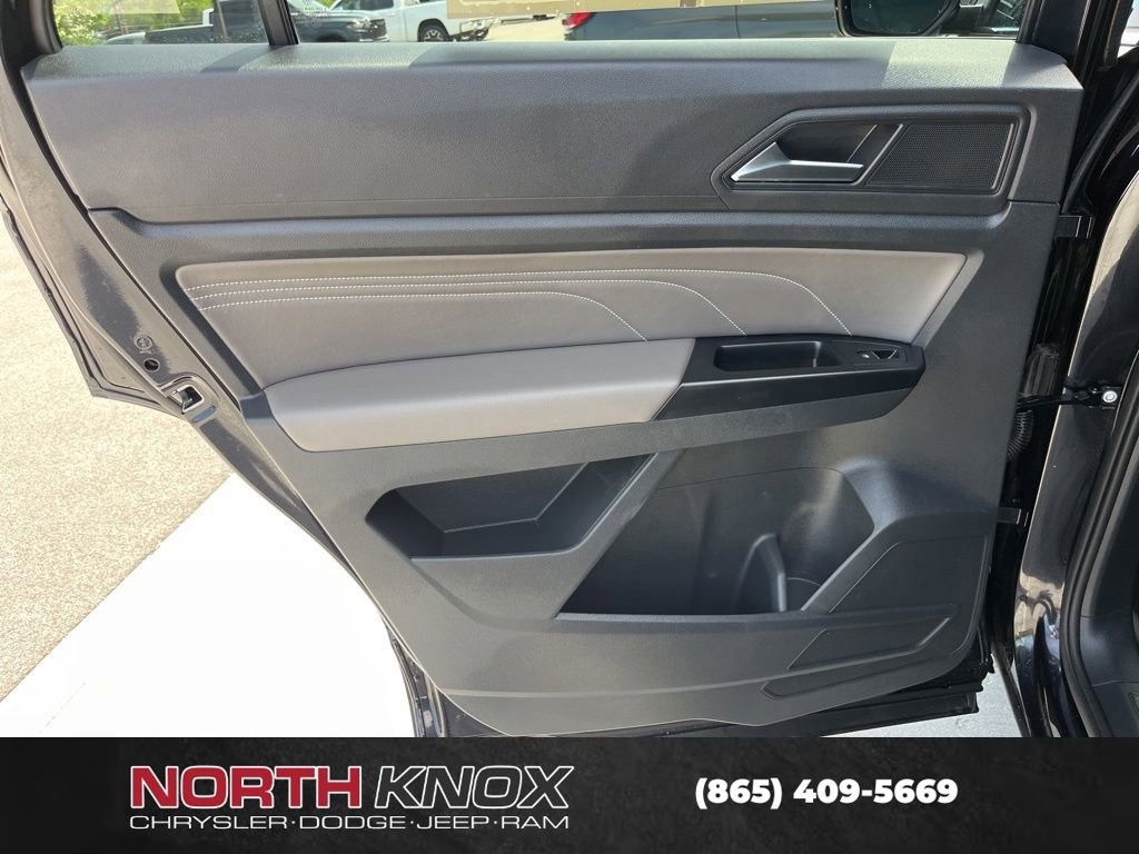 Used 2021 Volkswagen Atlas Cross Sport SE AWD/4WD image 14