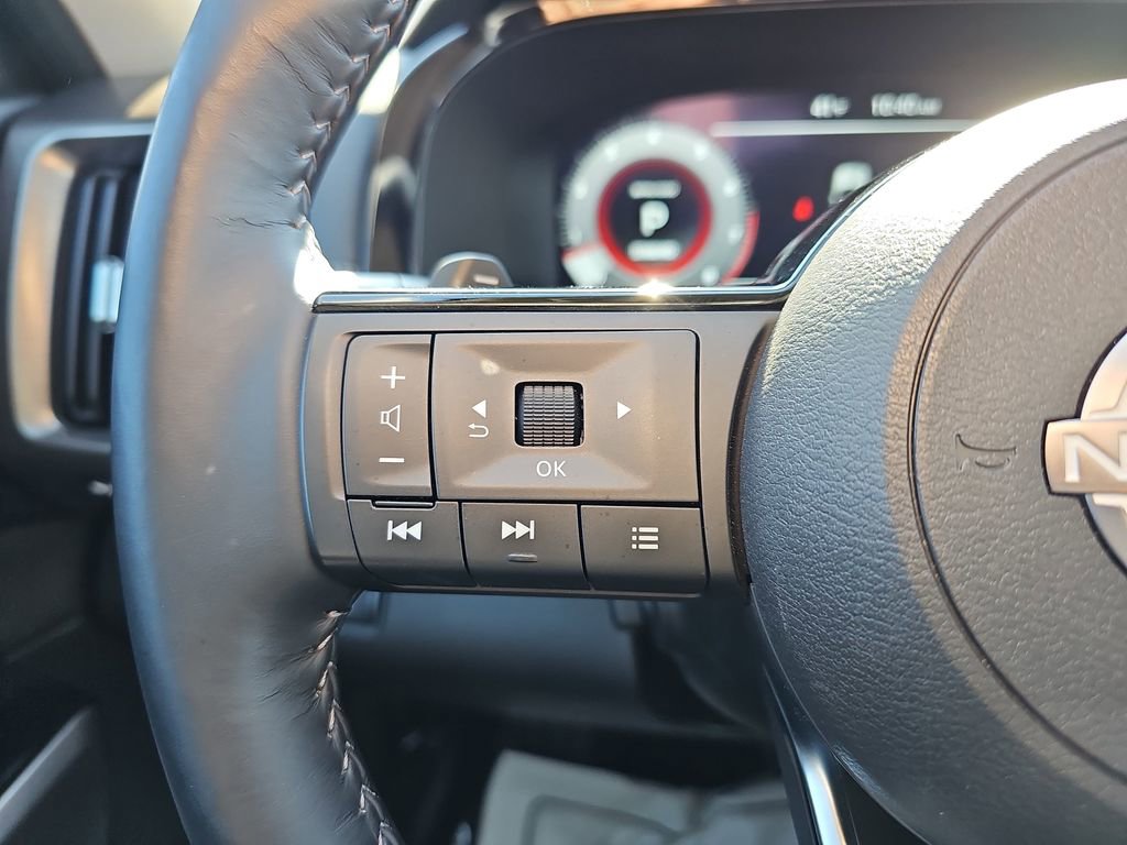 Used 2024 Nissan Pathfinder Platinum w/ Cargo Package image 22