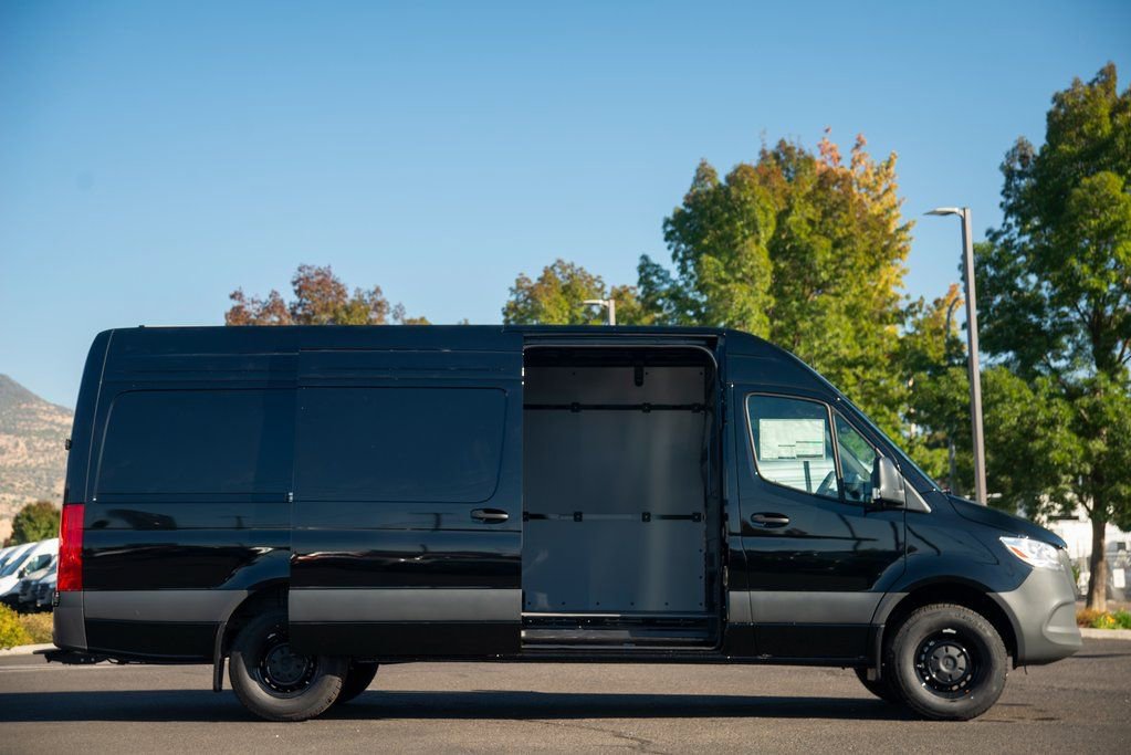 New 2025 Mercedes-Benz Sprinter 2500 image 7