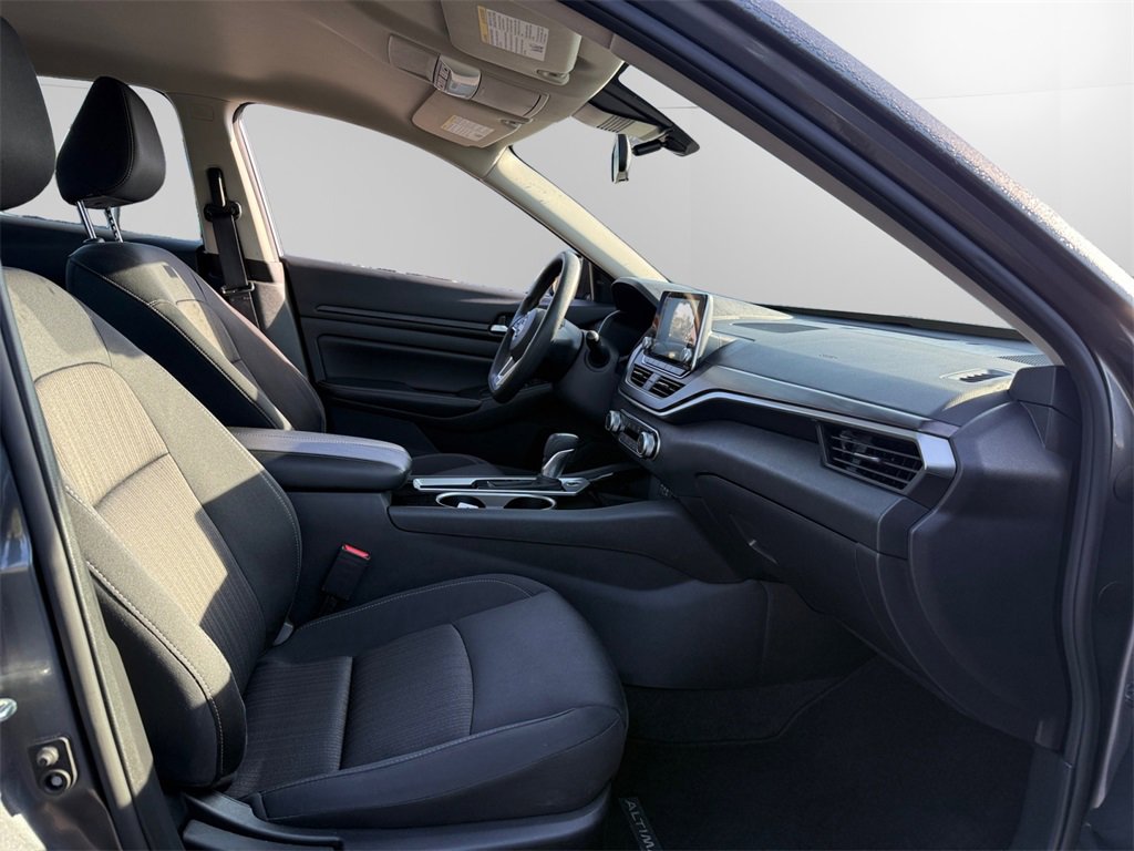 Used 2024 Nissan Altima 2.5 SV image 15