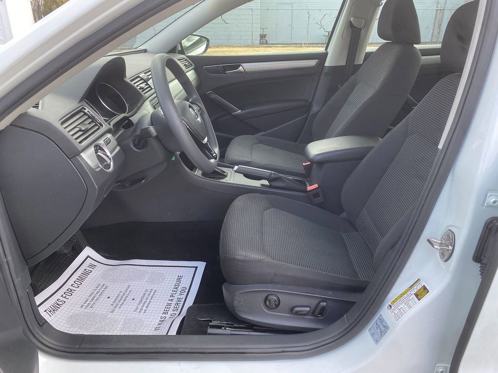 Used 2018 Volkswagen Passat 2.0T S image 12
