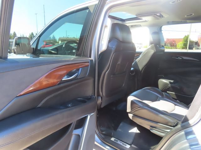 Used 2020 Cadillac Escalade Premium Luxury AWD/4WD image 21