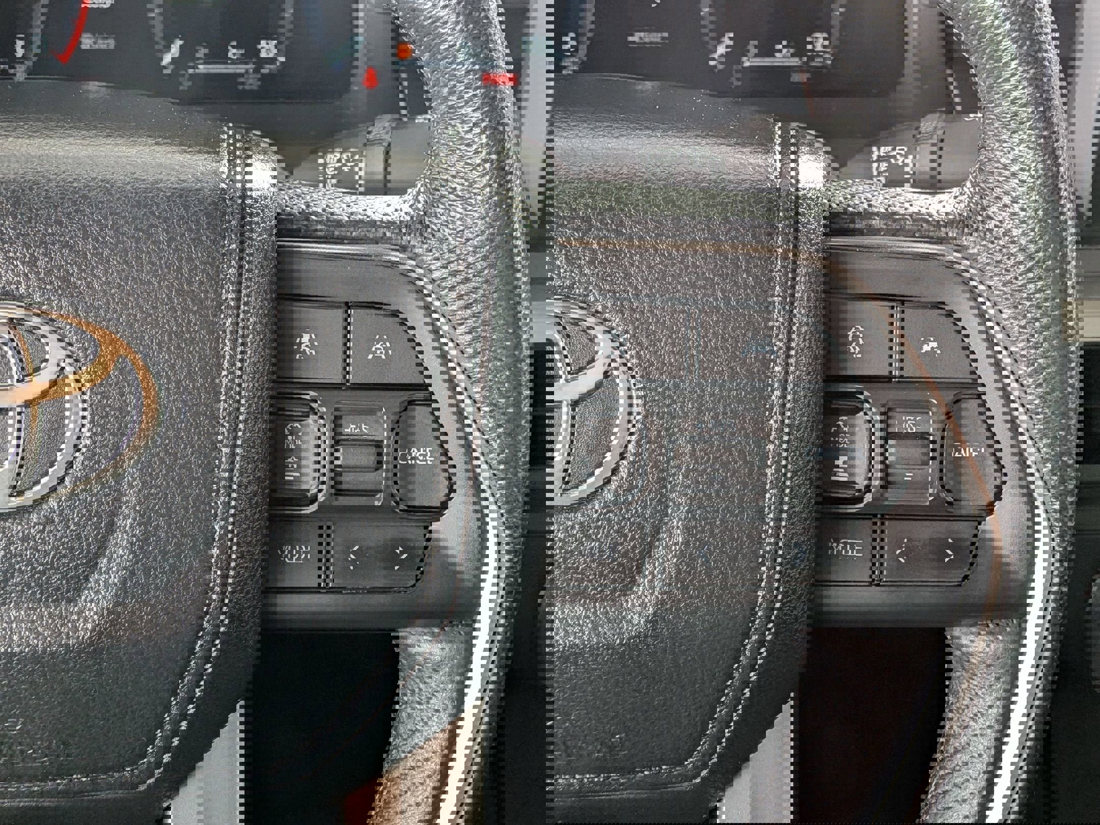 Used 2025 Toyota Tacoma TRD Off-Road image 16