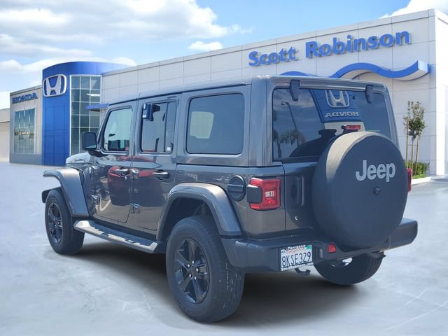 Used 2020 Jeep Wrangler Unlimited Sahara AWD/4WD image 3