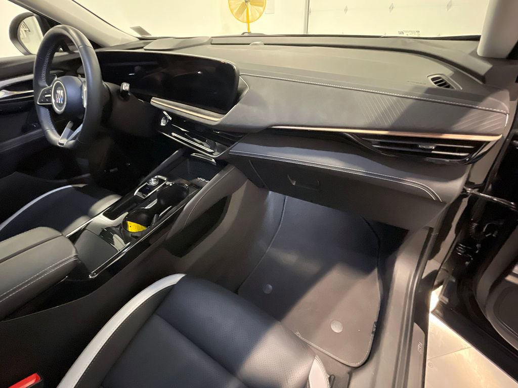 Used 2025 Buick Envision Sport Touring image 26