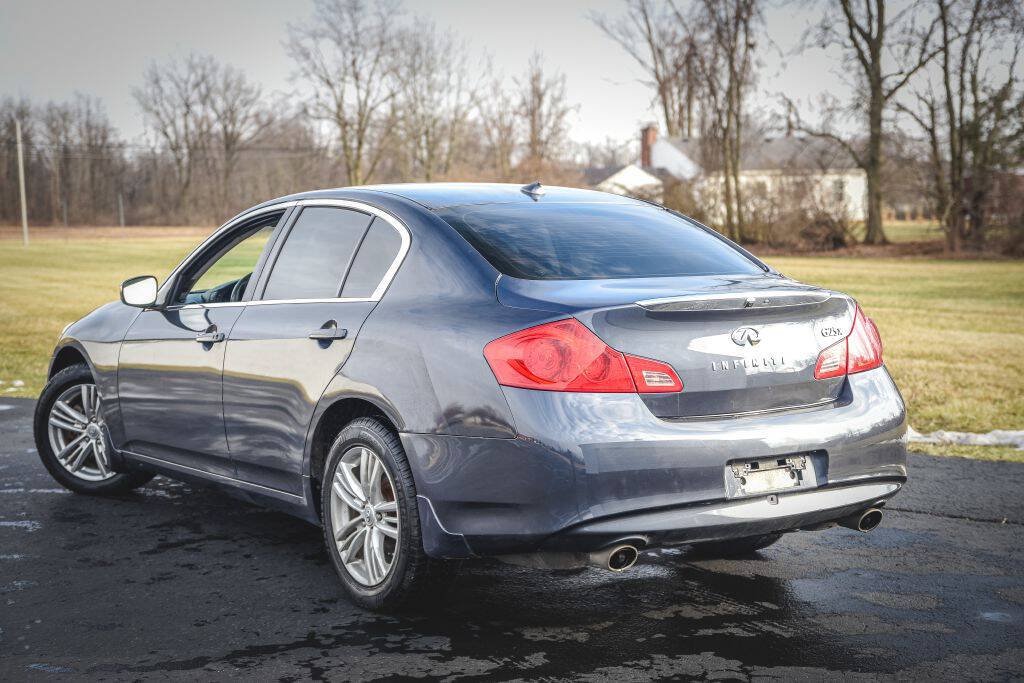 Used 2011 INFINITI G25 x w/ Moonroof Pkg AWD/4WD image 3