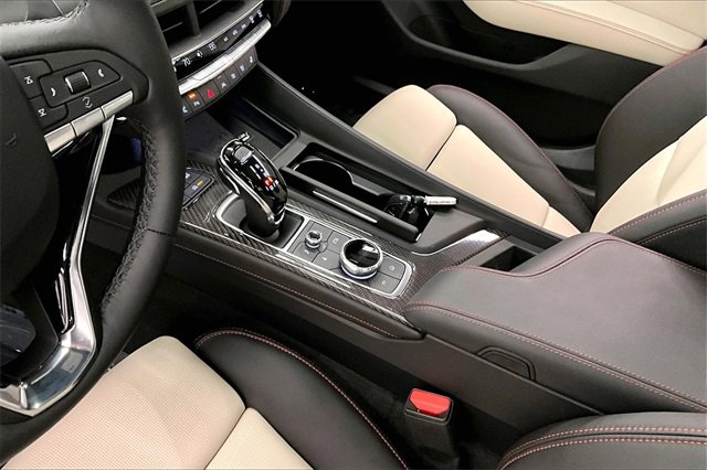 Used 2025 Cadillac CT5 Sport w/ Technology Package image 15