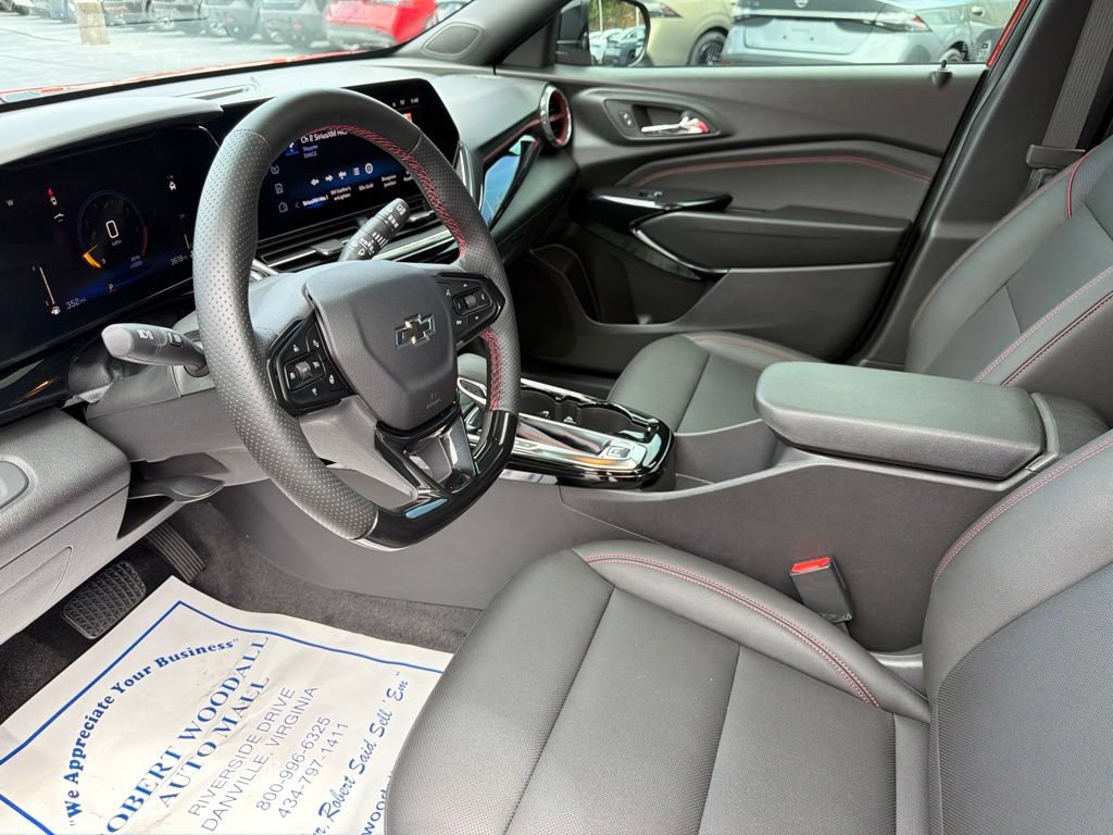 Used 2026 Chevrolet Trax RS w/ Sunroof Package FWD image 14